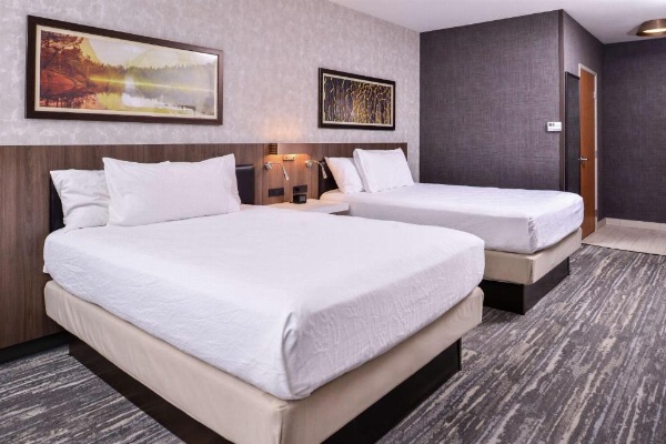 Hilton Garden Inn Bend image 11