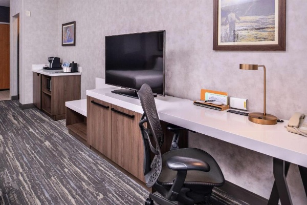 Hilton Garden Inn Bend image 41