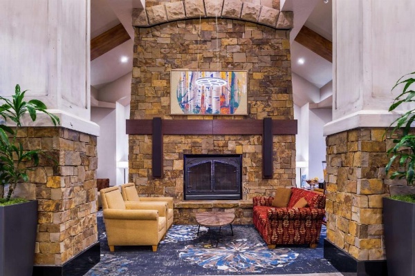 Hilton Garden Inn Bend image 5